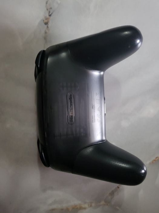 Nintendo/Switch Pro Controller