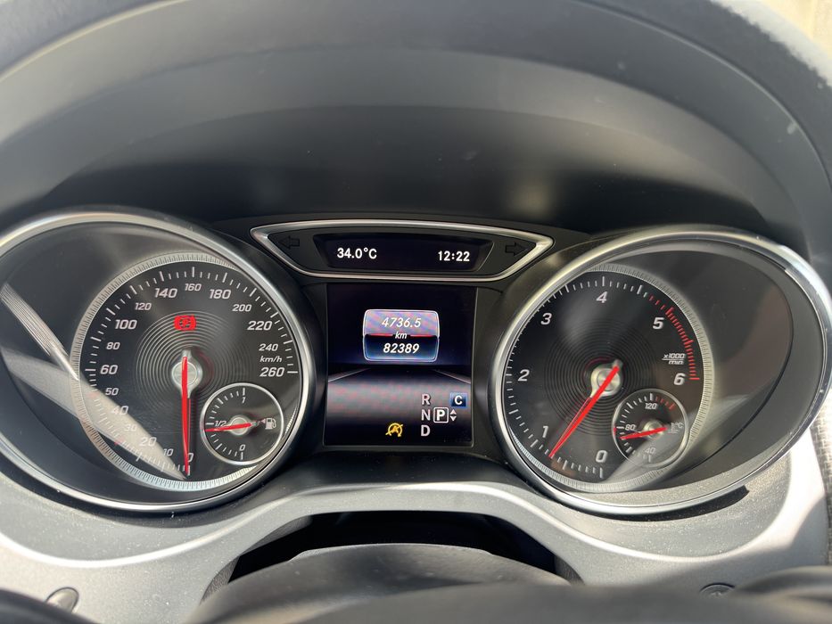 Mercedes GLA200d  4Matic