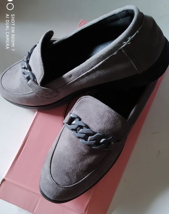 Продам женские лоферы