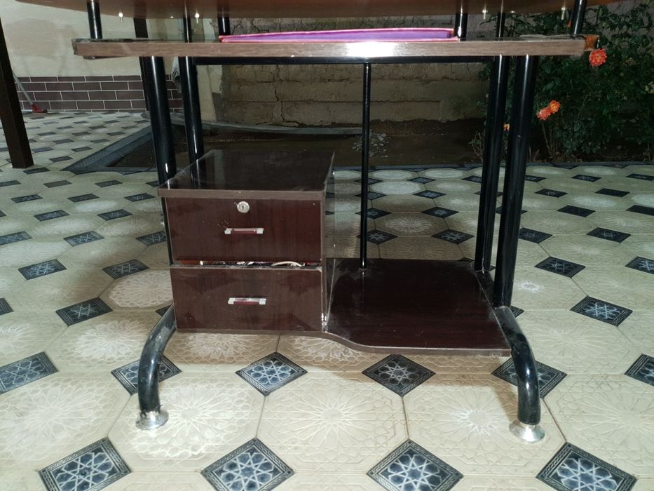 Компьютерный столик