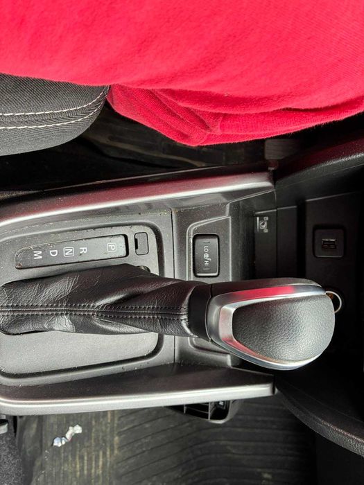 Продавам Сузуки Витара хибрид SUZUKI VITARA HIBRID