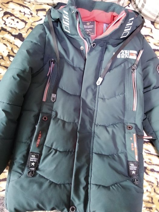 Продам зимнюю куртку