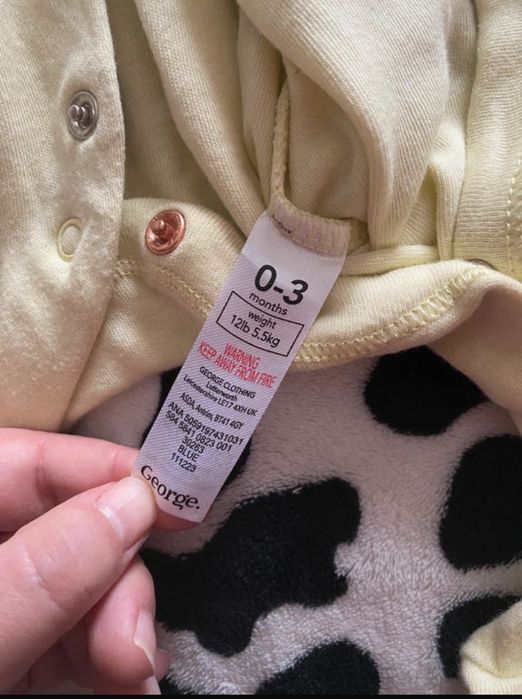 Salopete pentru bebeluși