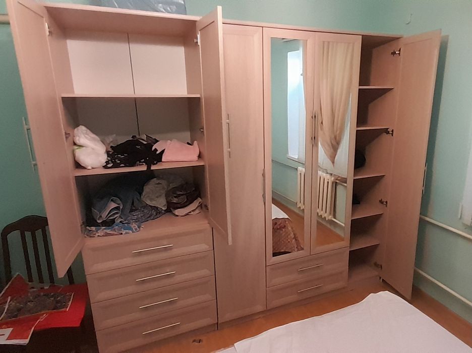 Срочно шкаф 100 000