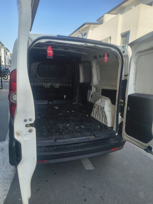 Vând fiat doblo maxi 1.3cdti euro5 AC functional