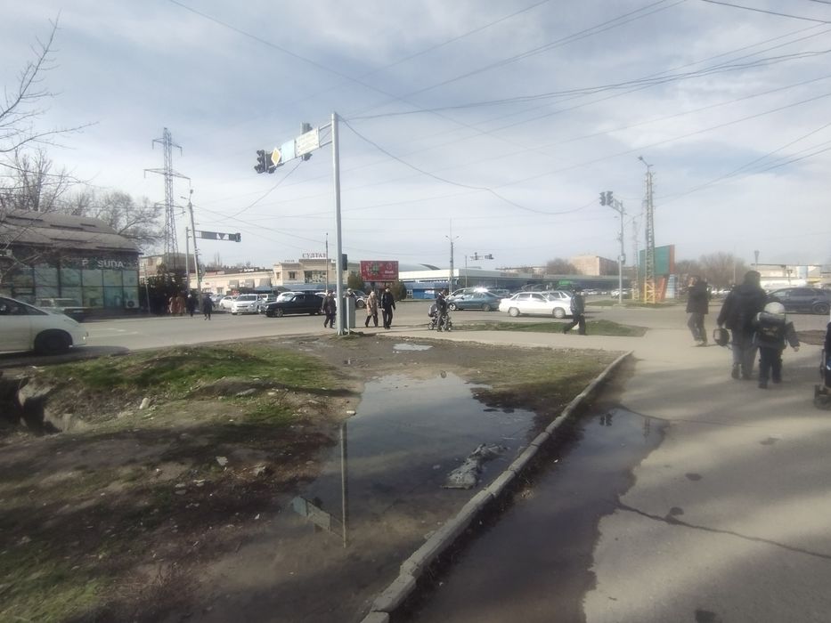 2 комнатная в 7 мкрн 1 этаж