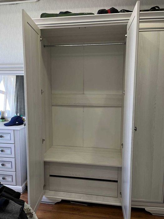 Срочно продам! Спальный гарнитур