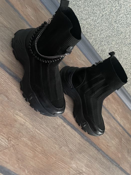 Дамски черни обувки