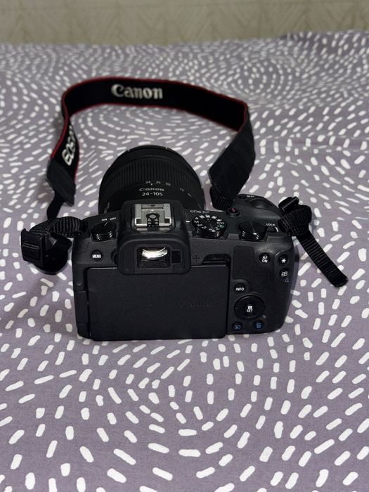 Продам Камеру Canon RP