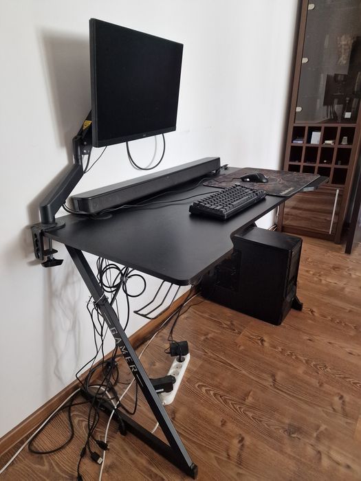 Vând Birou Gaming JYSK HALSTED – 60x120 cm, Negru
