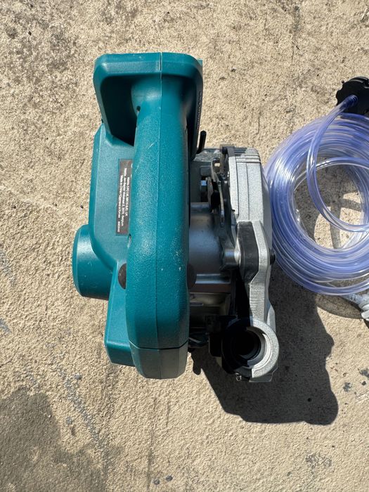 CA NOU Makita DCC501ZJ masina de taiat cu disc (brushless, pe baterii)