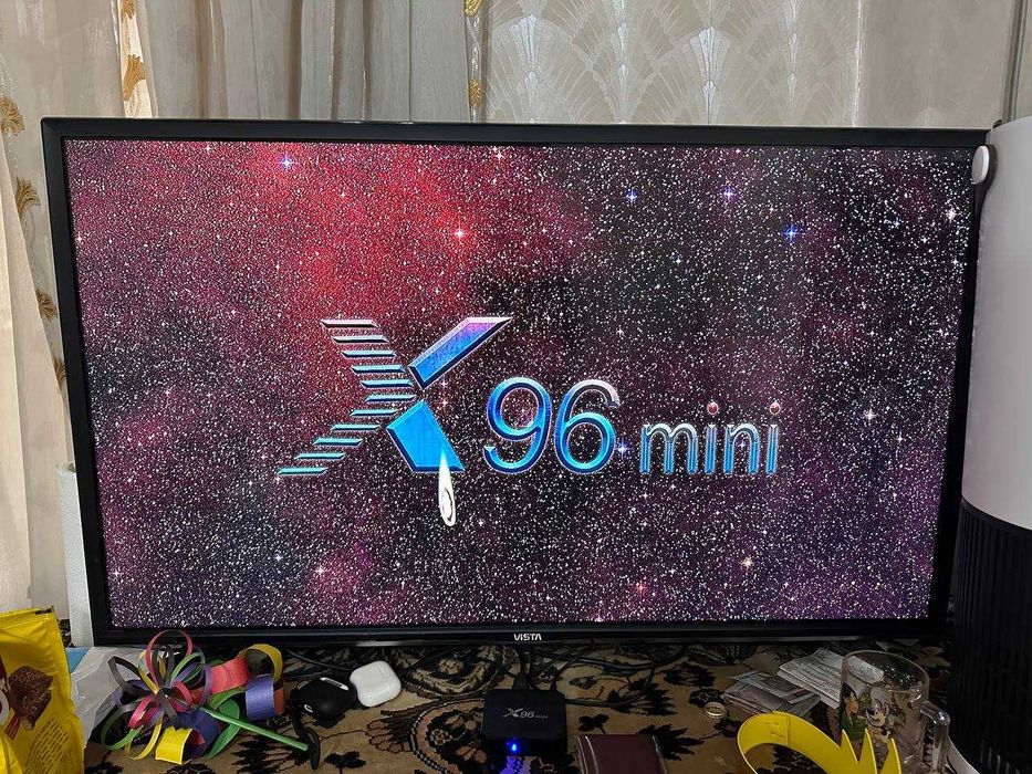 Телевизор VISTA 40 дюймовый + X96 mini Приставка.