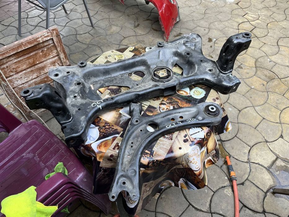 Punte fata / bascula stanga Skoda Octavia 4 2020/2021/2022