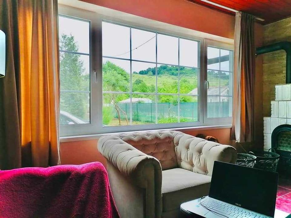 Vanzare casa de vacanta cu iesire la rau zona superba Iedera de sus DB