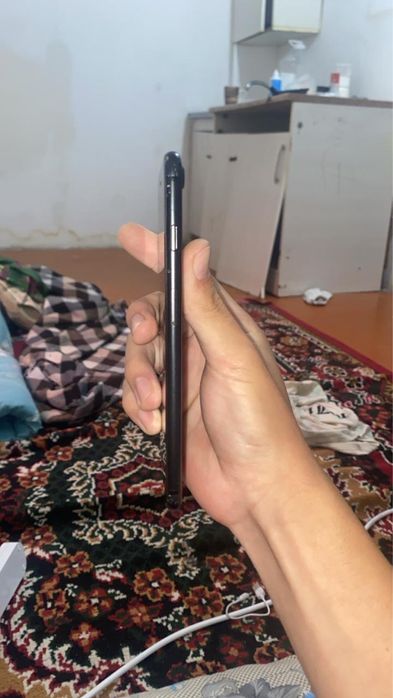 Продам iPhone 7 Plus
