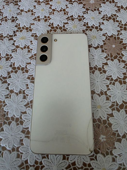 Samsung S 22 + 128 8 GB