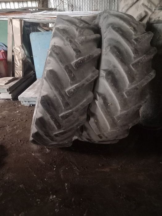 Cauciucuri 16.9 30.  Fără defecte