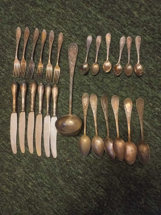 Мельхиоровый столовыый набор