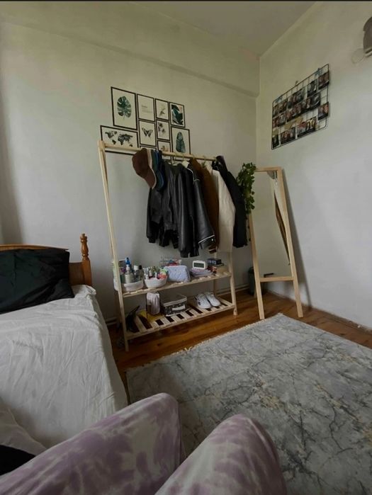 Дървена закачалка/стойка/щендер за дрехи