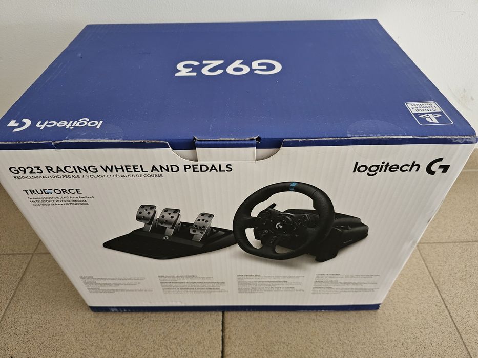 Logitech G923 racing wheel, playseat logitech challenge X
