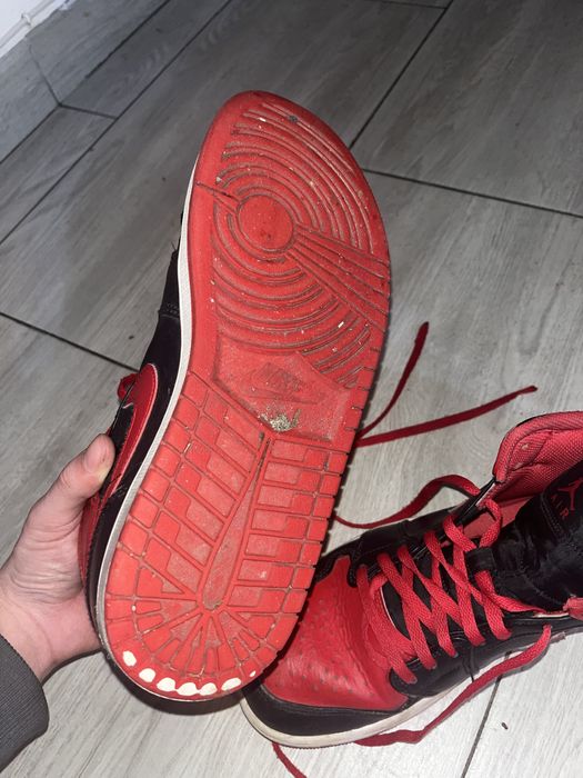 Jordan 1 Mid rosu cu negru marimea 43 (Nike, air jordan)