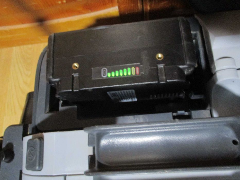 aspirator nilfisk vp-600-battery