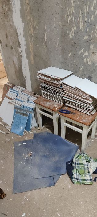 Отдам плитку настенная напольная