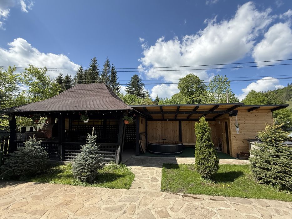 Inchiriez cabana cu piscina si jacuzzi