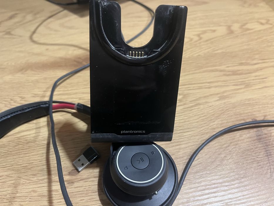 Casti PLANTRONICS Voyager focus UC