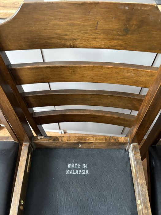 Продам стулья дубовые деревянные