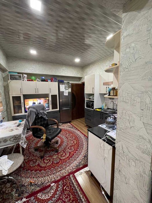 ПРОДАЁТСЯ 4-комнатная квартира в Алмазарском районе 4/1/5 145м2