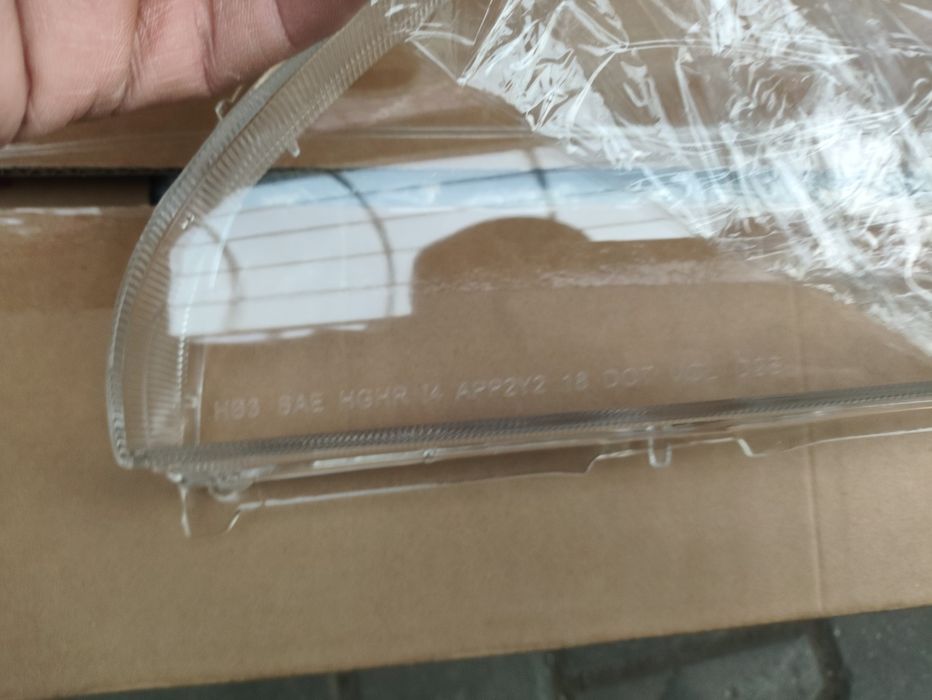 Стекло фара Лексус рх 330