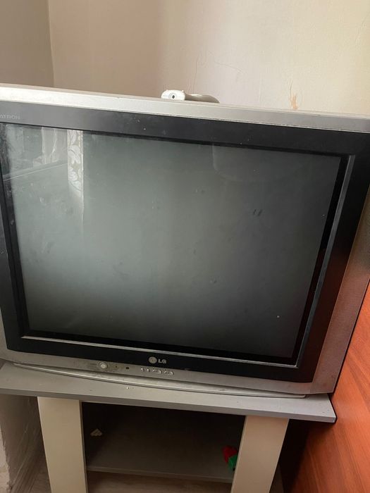 Продам телевизор 10к