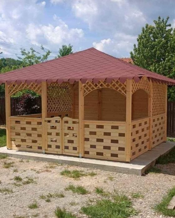 executam  foișoare  căsuțe de gradina