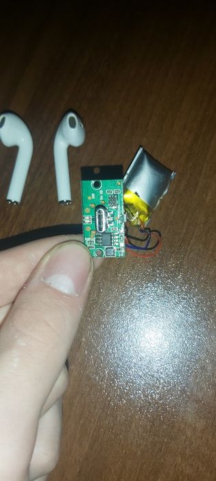 Airpods на запчасти