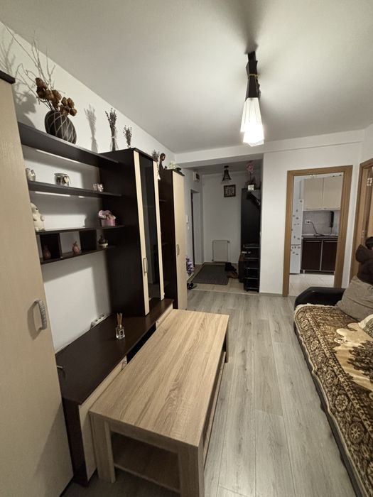 De inchiriat apartament 3 camere complet echipat si mobilat