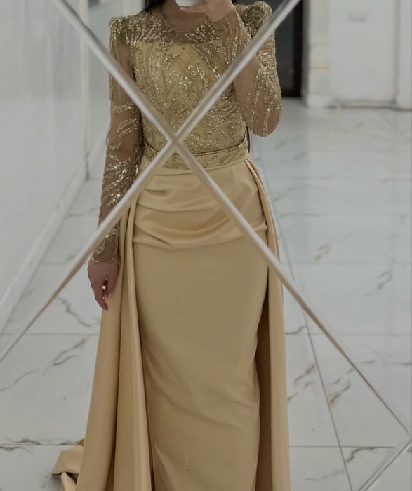 Вечернее платье.