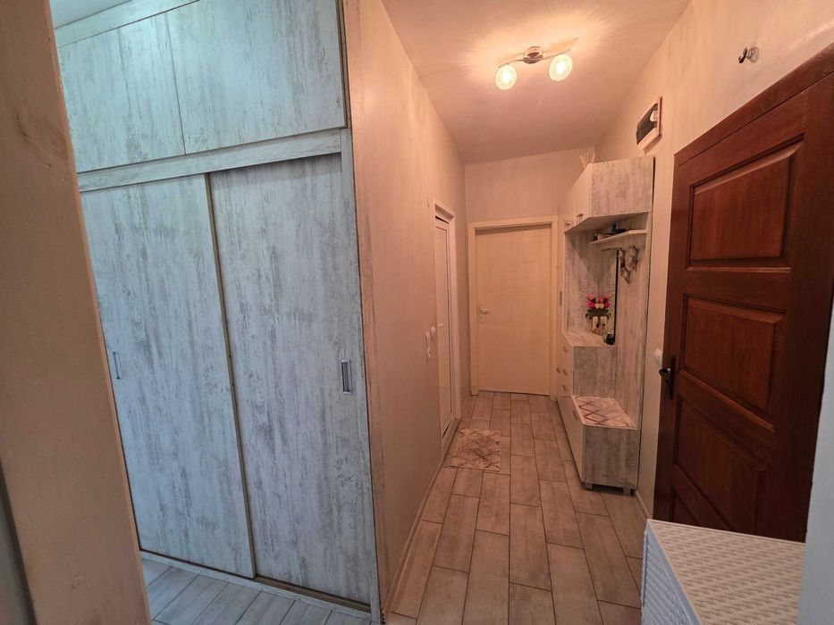 Продава се Двустаен апартамент в Шумен, Добруджански - 65 кв.м за 1177 €/кв.м - Снимка #3