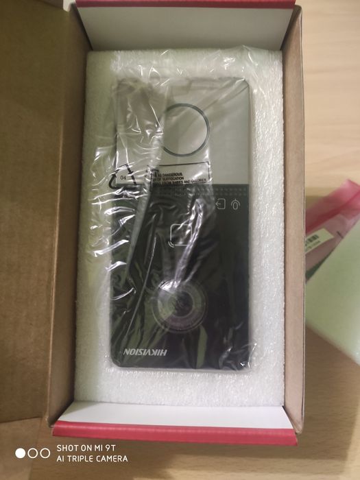 Видео домофон Hikvision