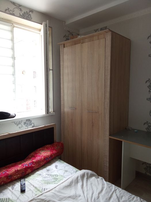 Продаю спальный гарнитур