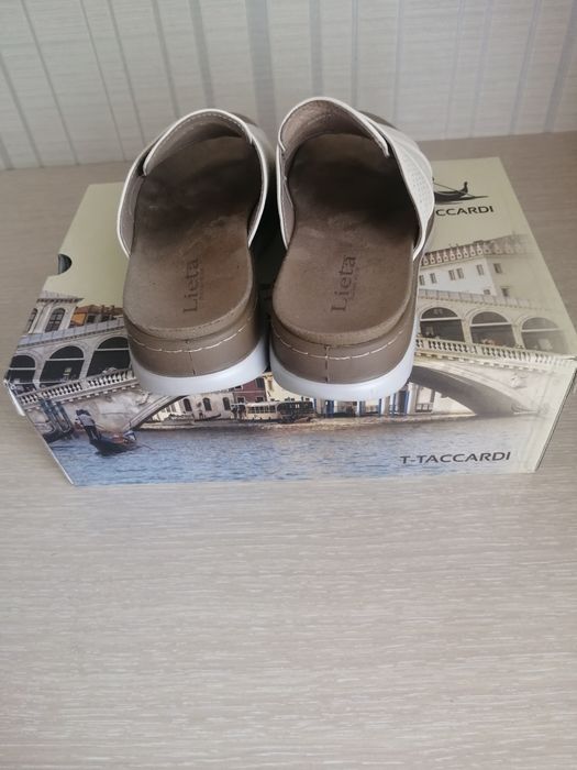 Кожаные босоножки 36 размер