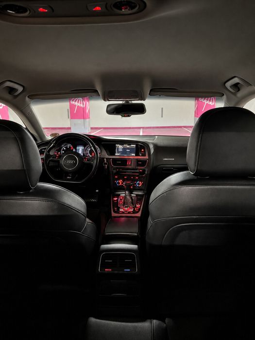 Vând Audi A5- automată