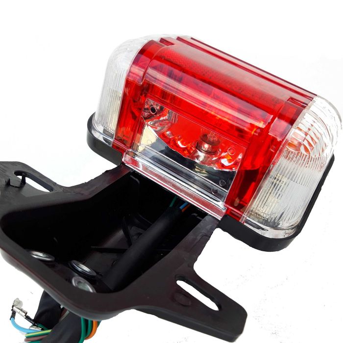 Заден Стоп Габарит За Мотор С Поставка И Осветяване Номер