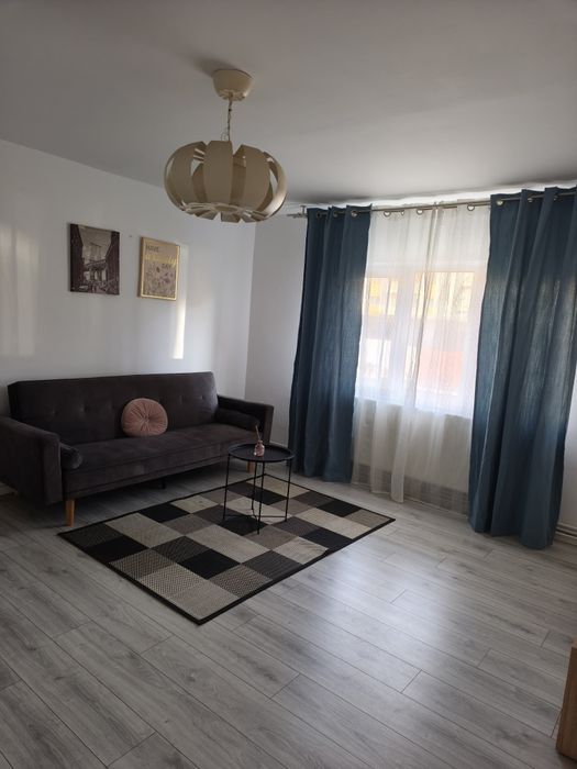 Apartament spațios 2 camere de închiriat- Str. Bucovinei