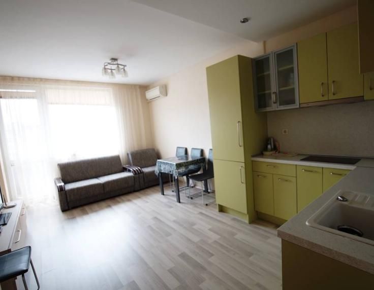 Дава се под наем Двустаен апартамент в Бургас, Лазур - 52 кв.м за 459 € - Снимка #1