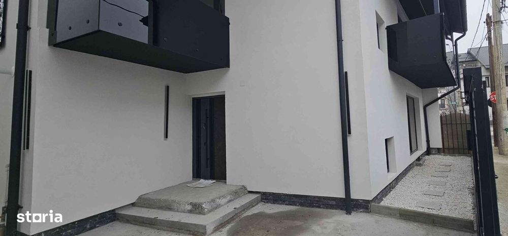 Parcul Tineretului ( amfiteatrul ) str.Martisor