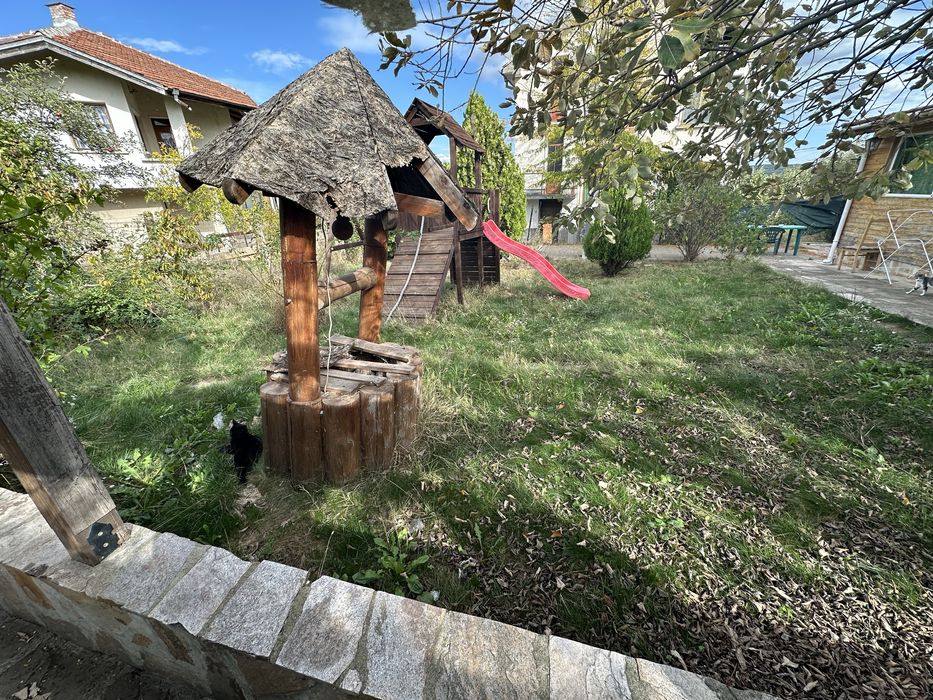 Продава се Къща в Казанлък - 330 кв.м за 970 €/кв.м - Снимка #4