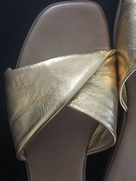 Дамски чехли от естествена кожа