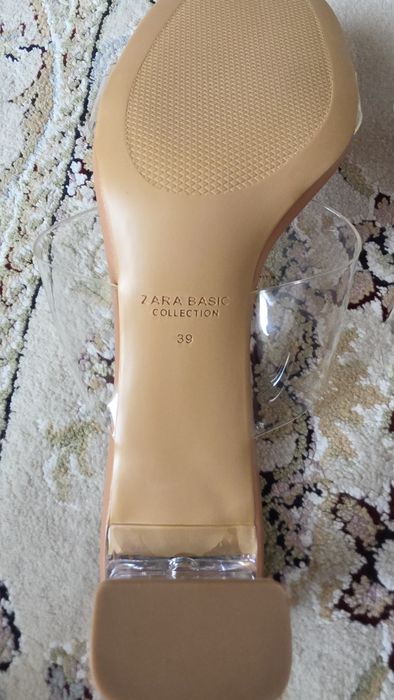 Женские туфли Zara