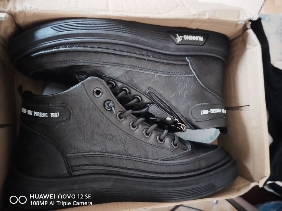 Продам Мужские ботинки